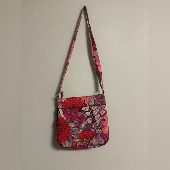 Vera Bradley Bag Triple Zip Hipster Crossbody Bohemian Blooms Retired Print Red - Picture 1 of 5
